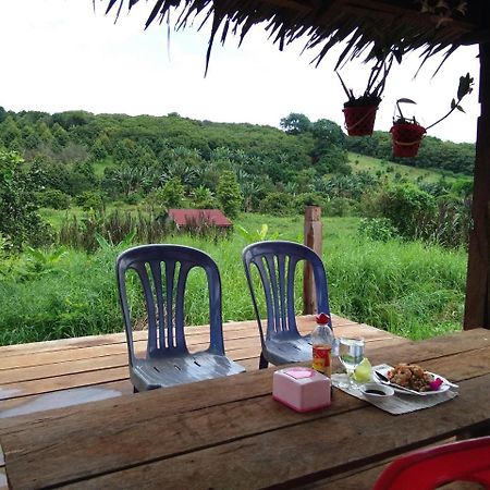 Mr Pov Home Stay Banlung Екстериор снимка